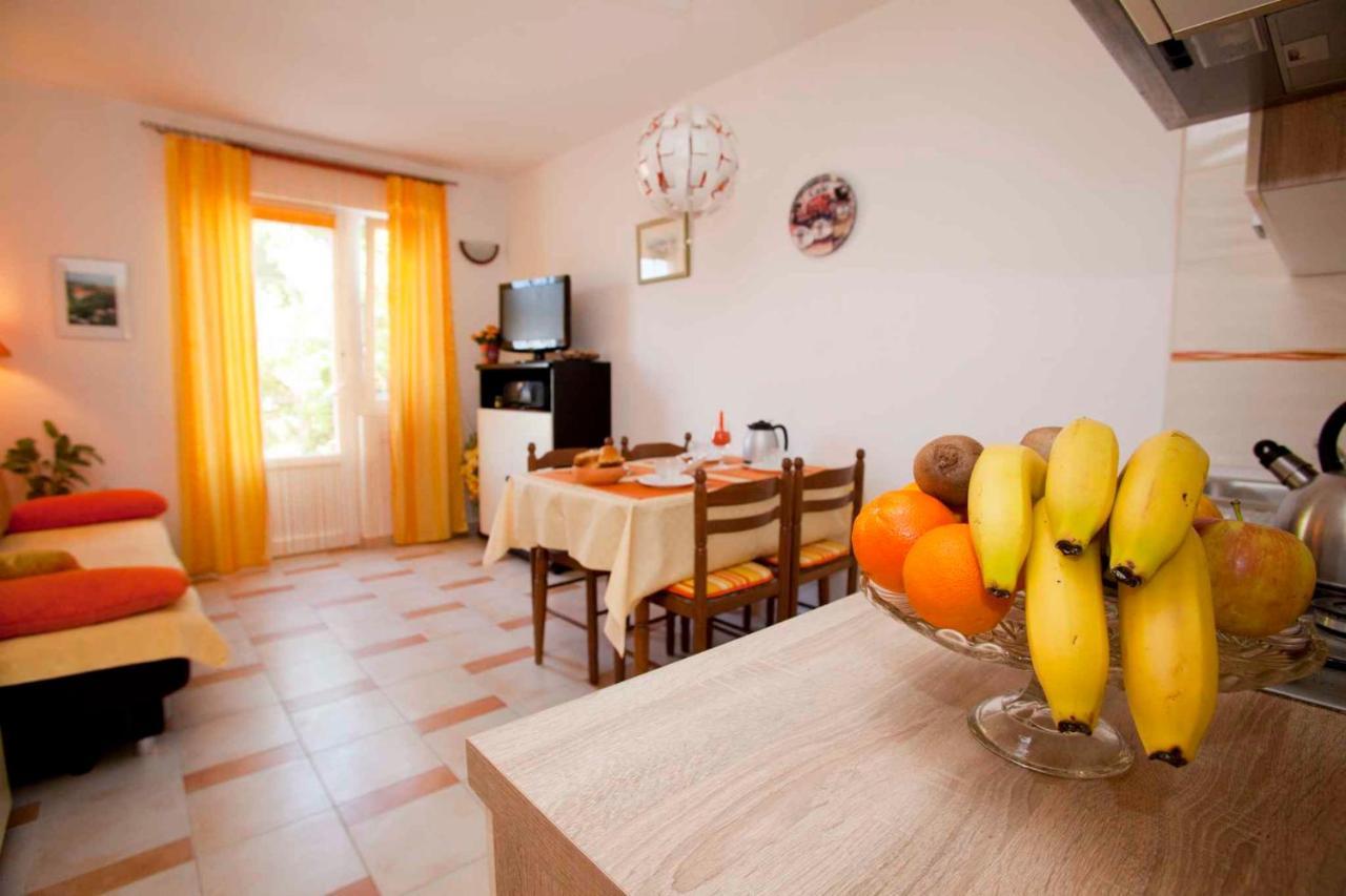 Apartment Vrbnik 8 Kültér fotó