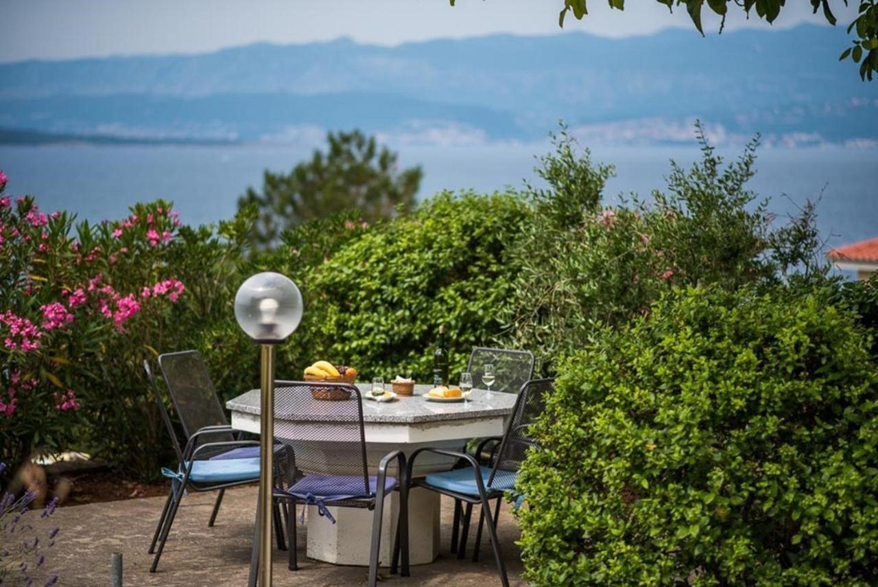 Apartment Vrbnik 8 Kültér fotó